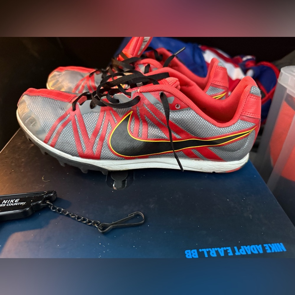 Nike Track Spikes - Picture 2 of 5